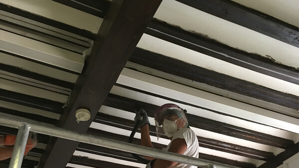 Rrefuerzo efectivo a flexión sin cambio de la estética del edificio