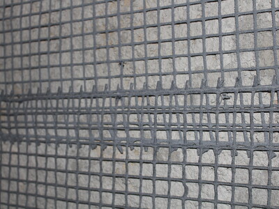 Solapamiento de la malla para la conexión de las dos partes de la malla de S&P ARMO-mesh® en edificio histórico.